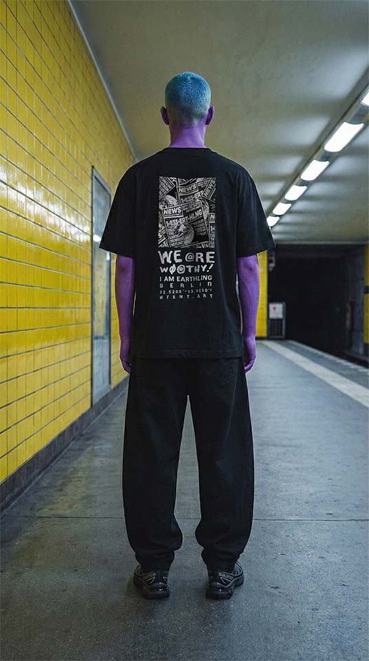 Classic Loose Boxy Tee - Tabloid Tee