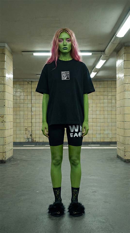 Classic Loose Boxy Tee - Tabloid Tee